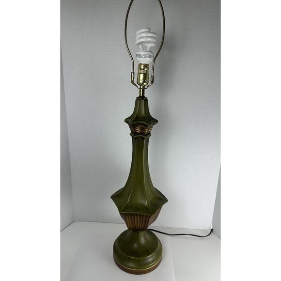 Lovely Mid Century Royal Haeger Table Lamp Orig. Finial & Gold Label Green VTG - Picture 1 of 12